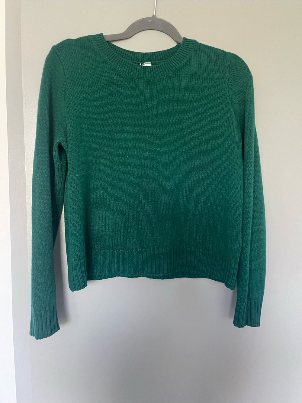 DIVIDED H&M Classic Crewneck Women's Sweater Size small